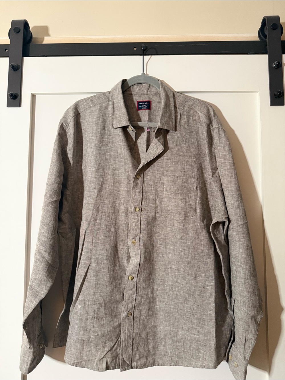 UNTUCKit Men's Linen Button-Down Shirt